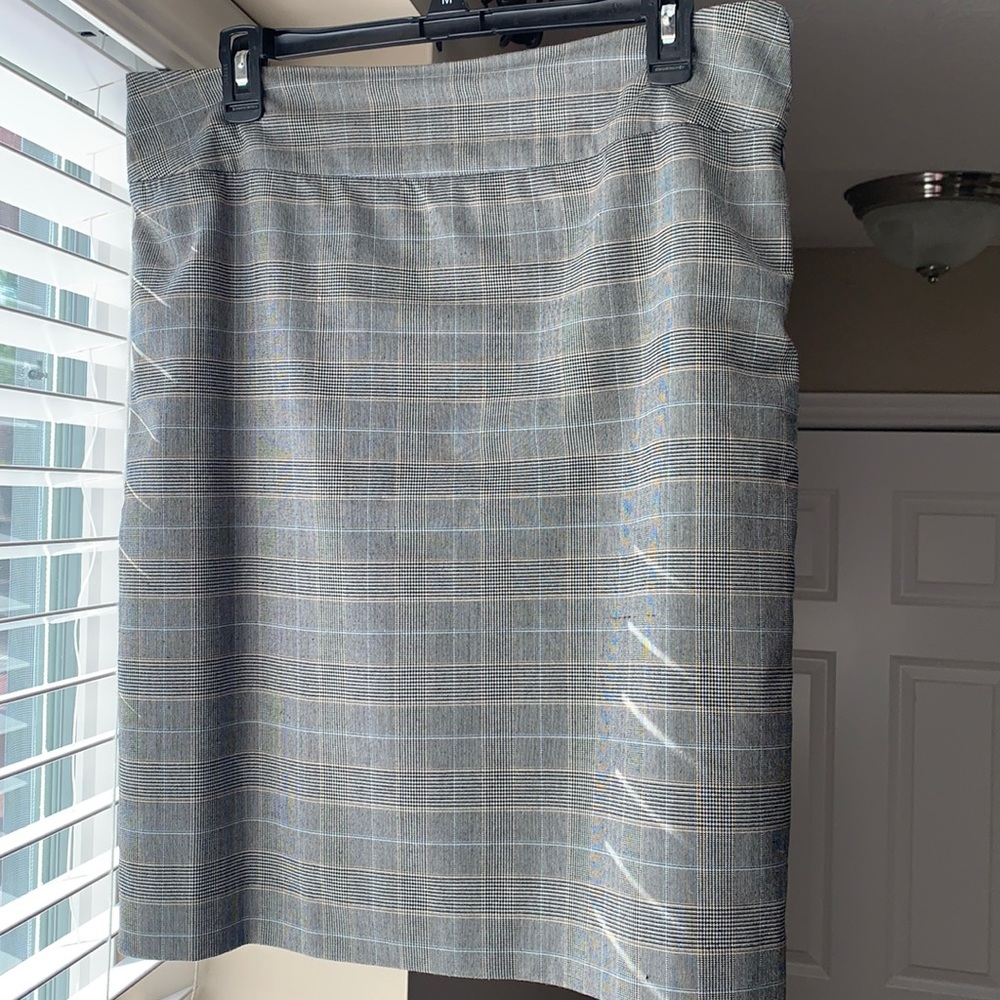 212 collection skirt
